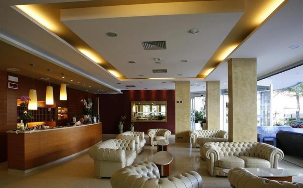 Hotel Parigi Бібіоне Екстер'єр фото